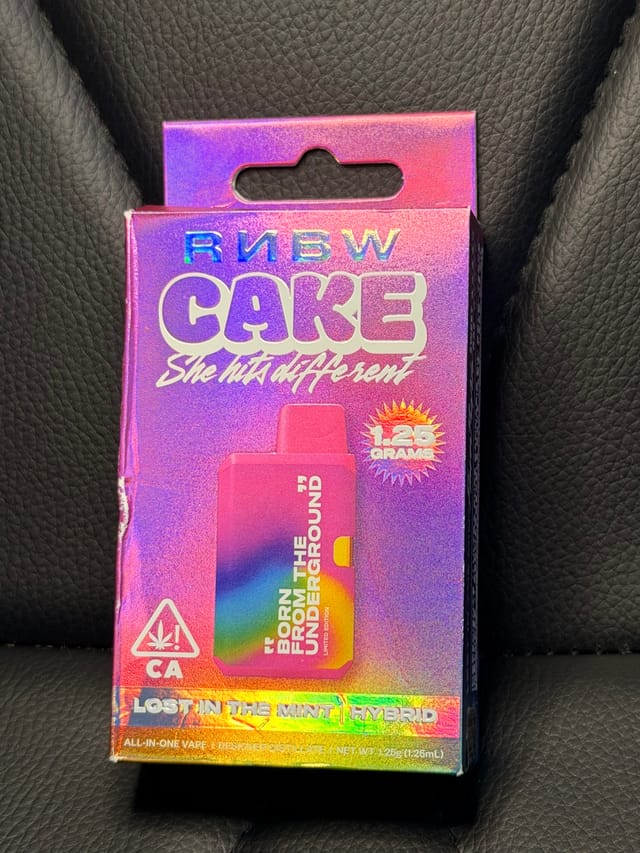 CAKE RNBW Lost in the Mint vape — angle 1